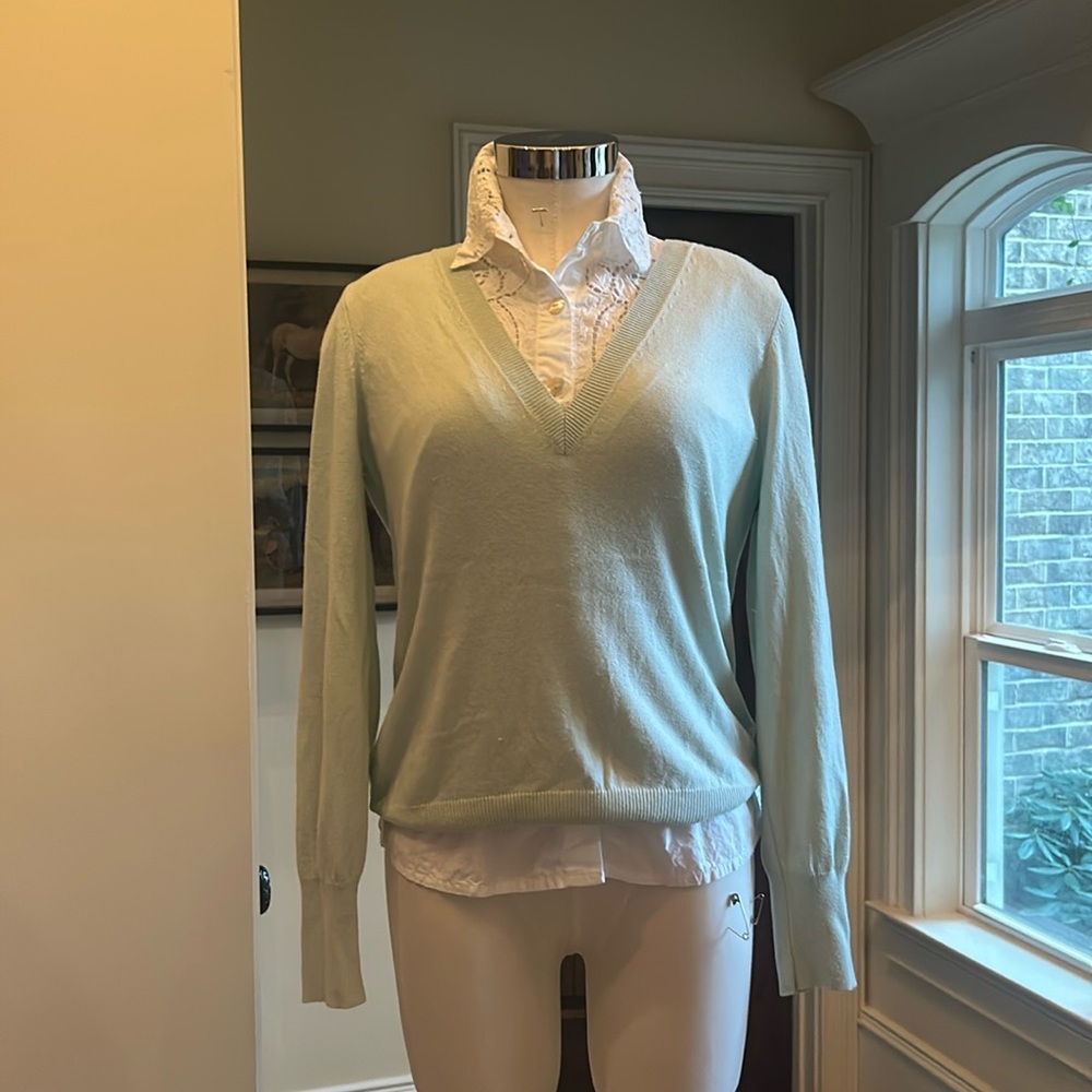 Loft Sz L Silk/Cashmere V-Neck Sweater in Seafoam Green EUC
